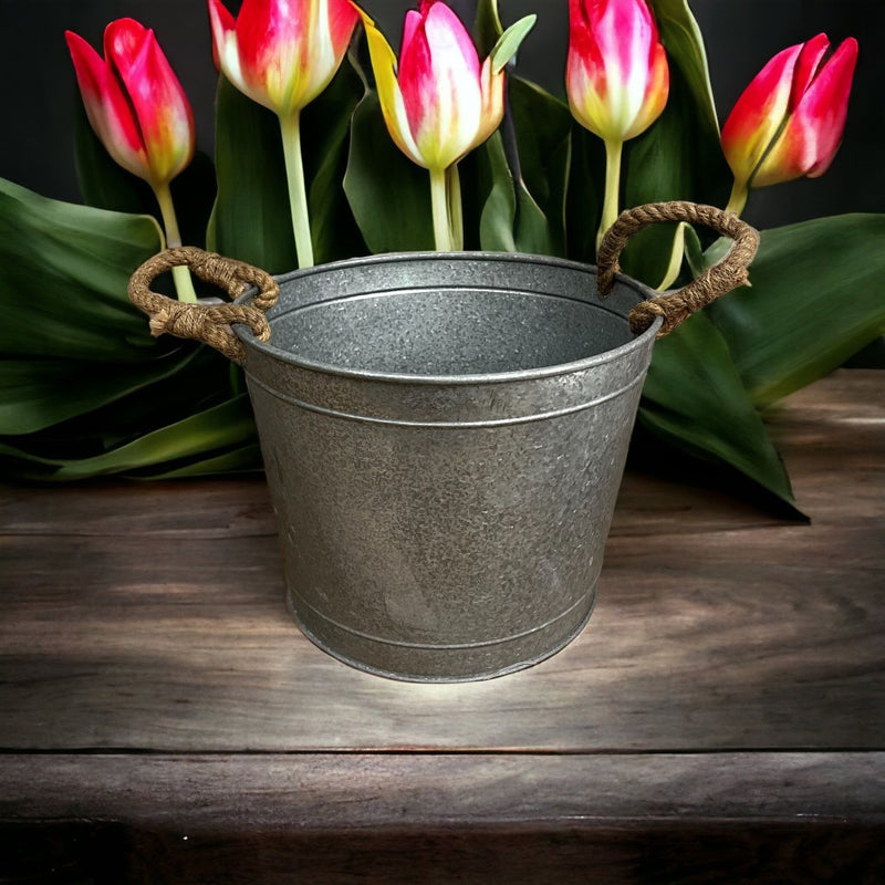 Alluring Galvanized Metal Pot Planter for Indoor and Outdoor Décor
