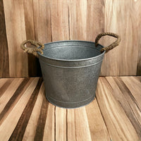 Alluring pot planter with strong galvanized body